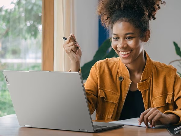 Lenovo IdeaPad 5 2-in-1 16IRU9 Luna Grey